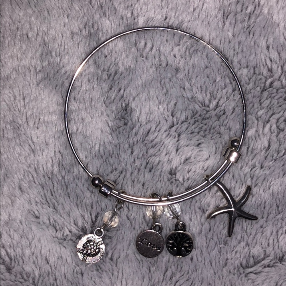 Charm bracelet
